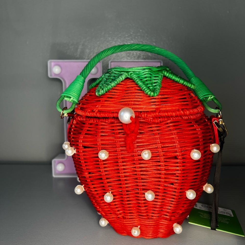 Kate Spade x Target Strawberry Wicker Handbag - Picture 4 of 6
